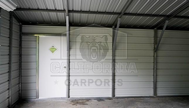 30x21 Garage with Lean-to